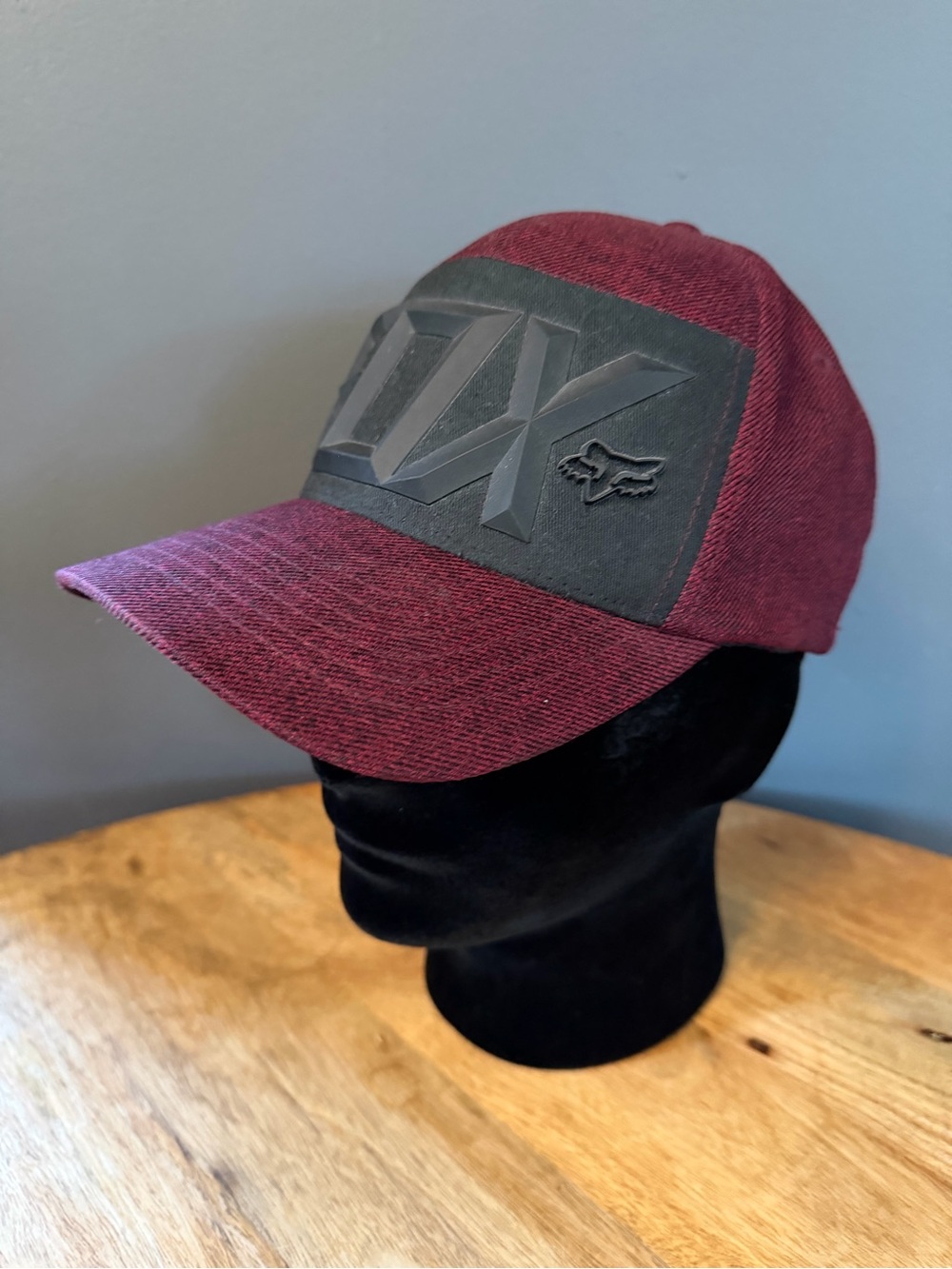 FOXMen's Burgundy Baseball Cap with Black Panel and 3D Fox Logo Flexfit Size S/M